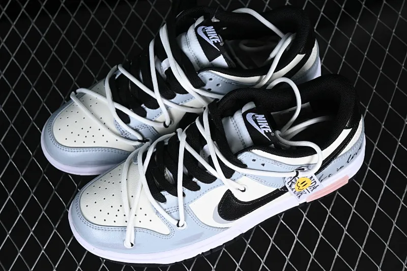 All Categories Nk SB Dunk Series Nk SB Dunk Low Low-top sneakers Customized large box Nk Dunk Low Panda Prank-The Art of Love SB strappy low-top casual sneakers DD1391-100